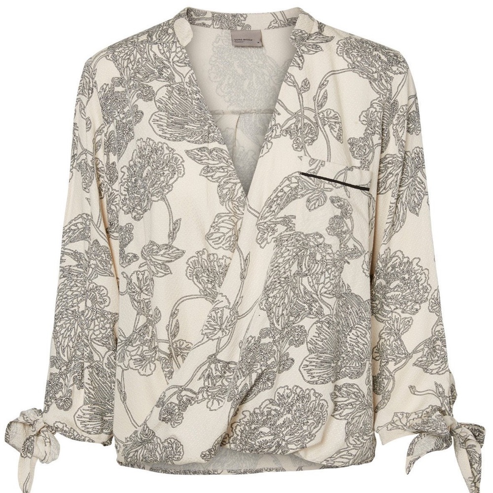 Vero Moda - Wrap Top from London